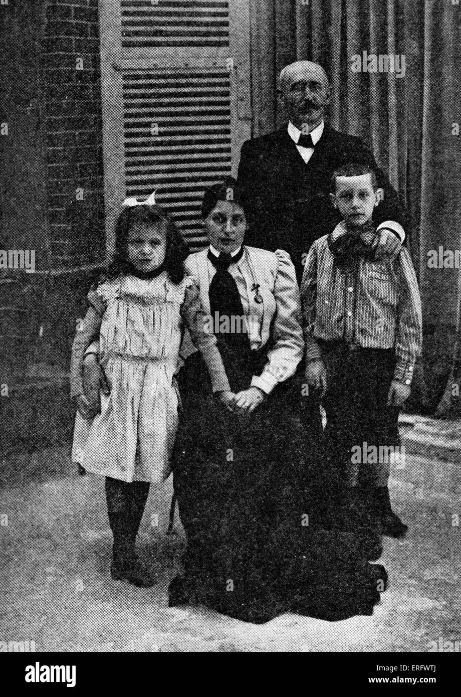Captain Alfred Dreyfus, with his wife and children from photo by Gerschel, Boulevard des Capucines, Paris.Falsely imprisoned Stock Photo