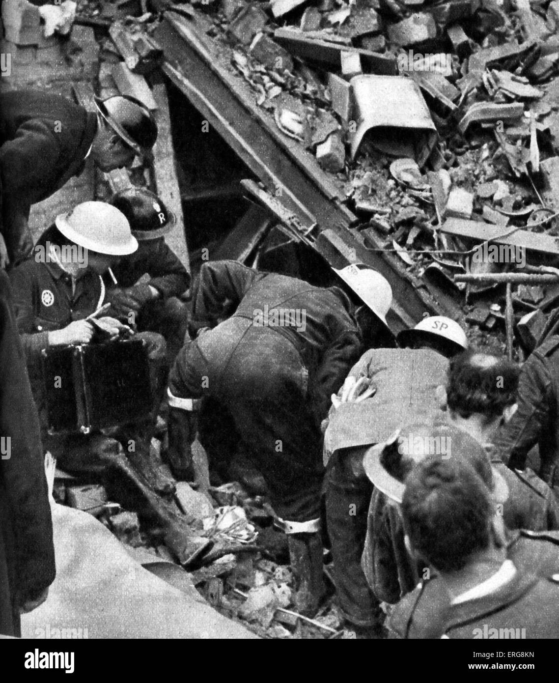 Home front war Black and White Stock Photos & Images - Alamy