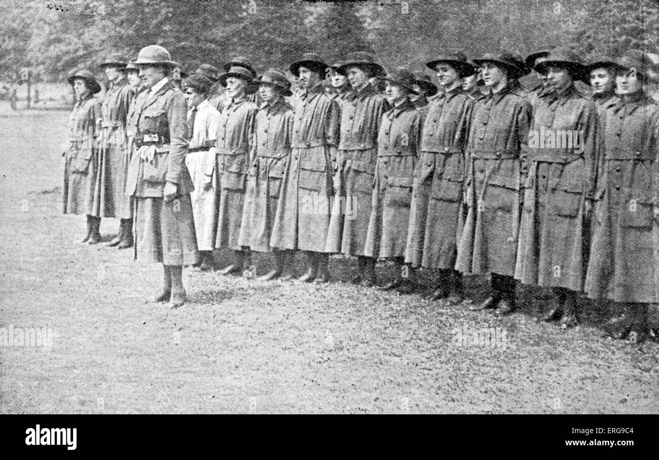 World War I - female recruits in Hyde Park, London, UK. Stock Photo