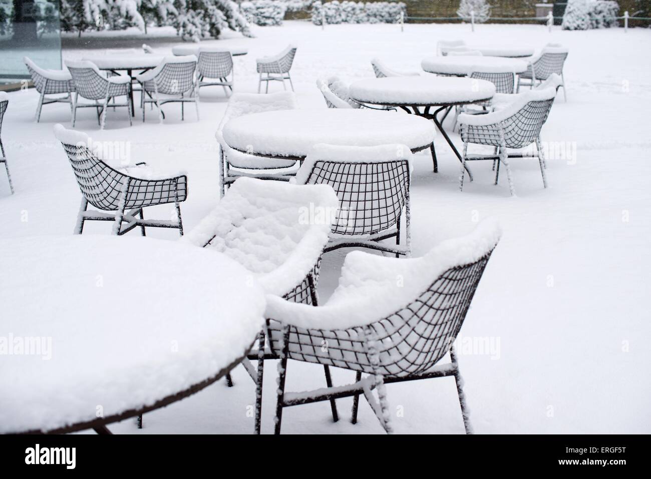 Heavy Snow on Cafe tables Holburne Museum Bath Sydney Gardens Stock Photo