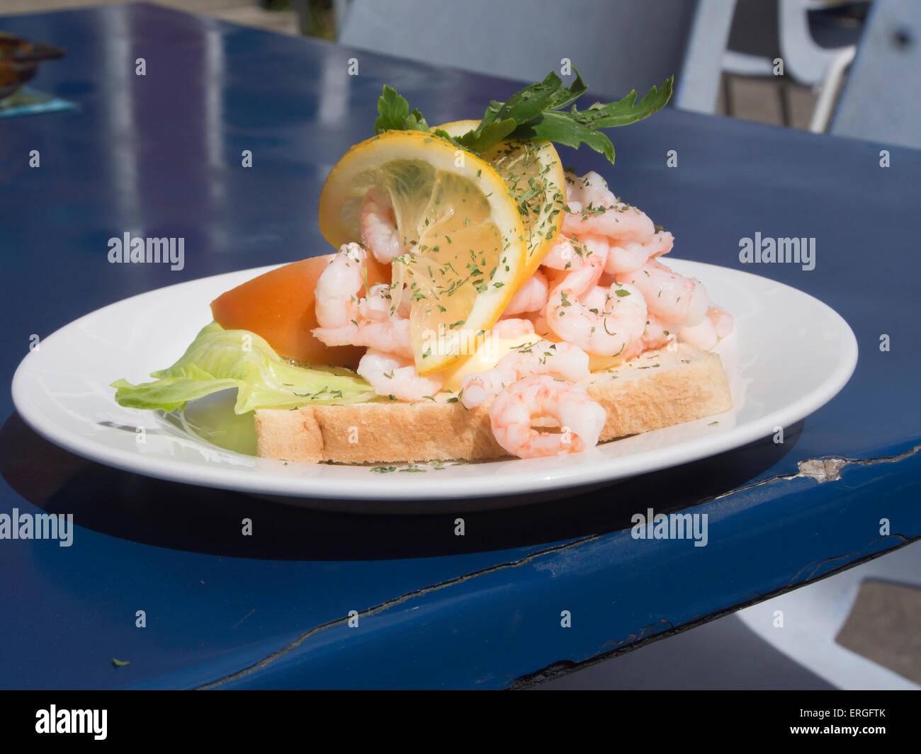 Shrimp sandwich hi-res stock photography and images - Alamy