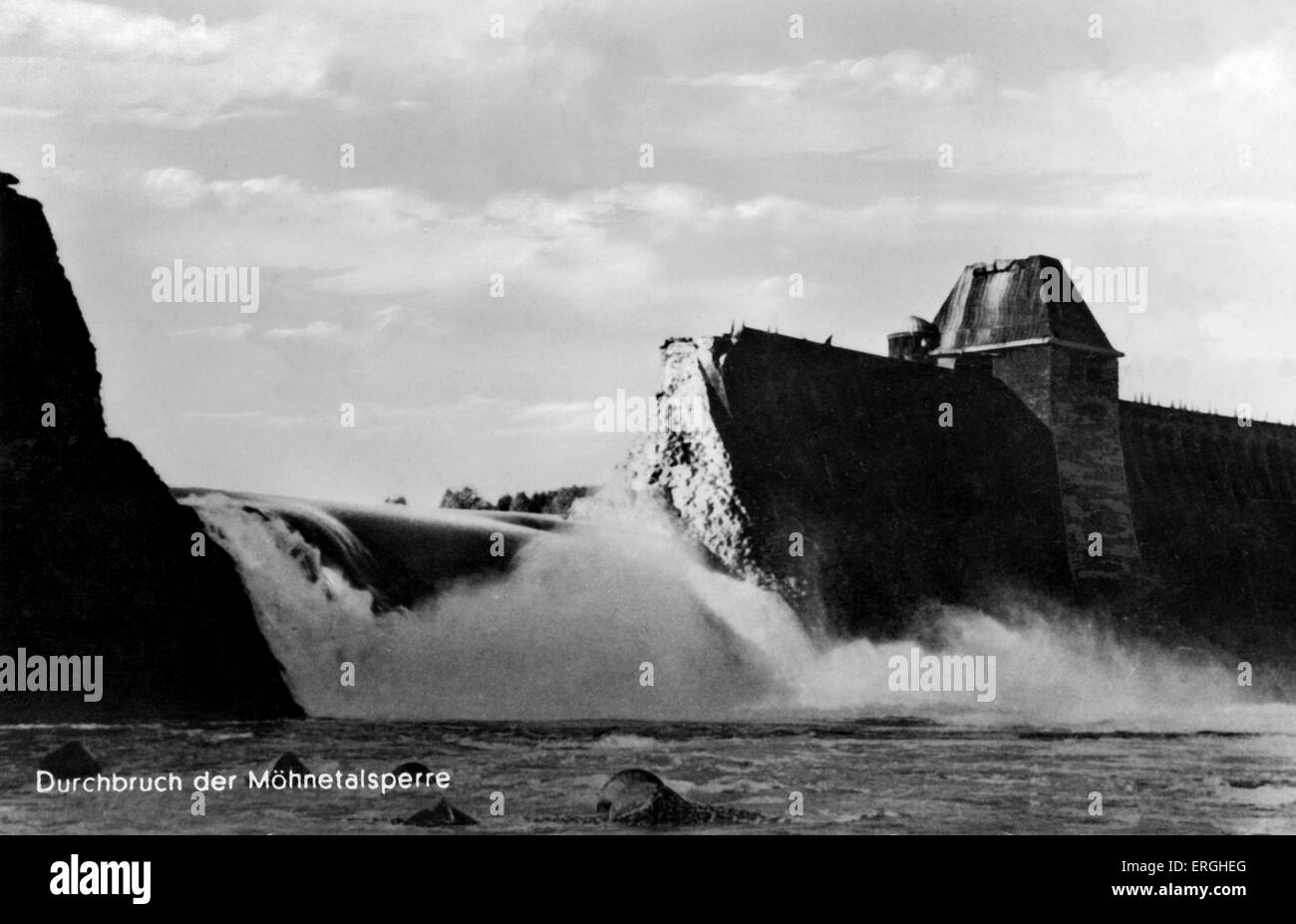 WW2: Destruction of Möhne Reservoir Dam. Destroyed by British bombers ('The Dambusters') during Operation Chastise on the night Stock Photo