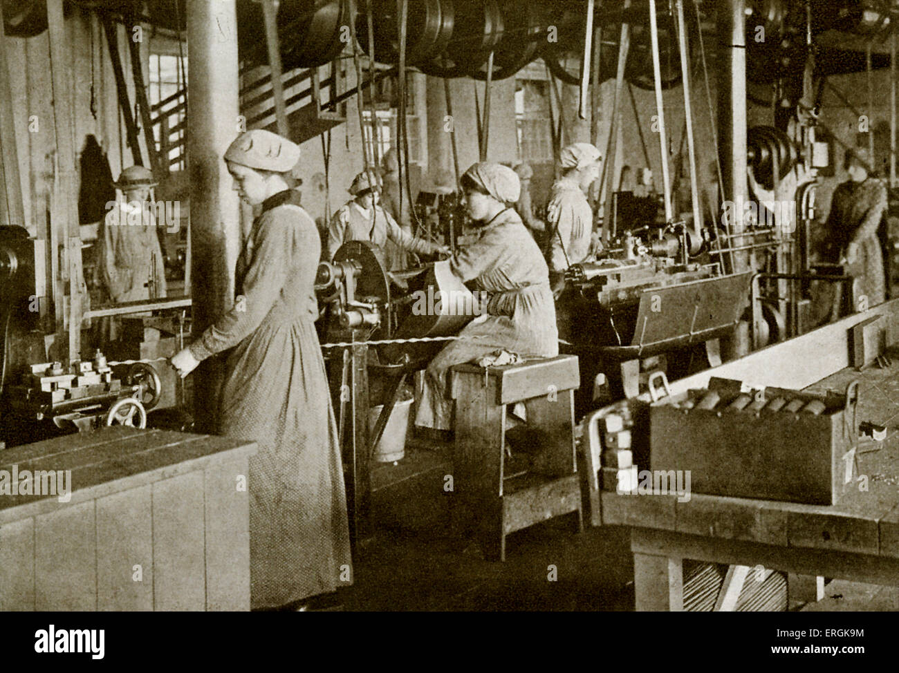 Female factory workers producing munitions in Britian during World War 1, 1917. Stock Photo