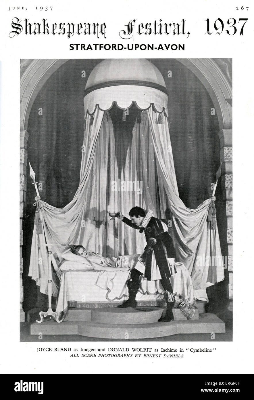 Joyce Bland as Imogen and Donald Wolfitt as Iachimo in William Shakespeare 's 'Cymbeline'. Performed at the Shakespeare Memorial Festiva in Stratford-Upon-Avon in 1937. . J.B. 10 May 1906 – 24 August 1963.- D.W. 20 April 1902 – 17 February 1968 Stock Photo