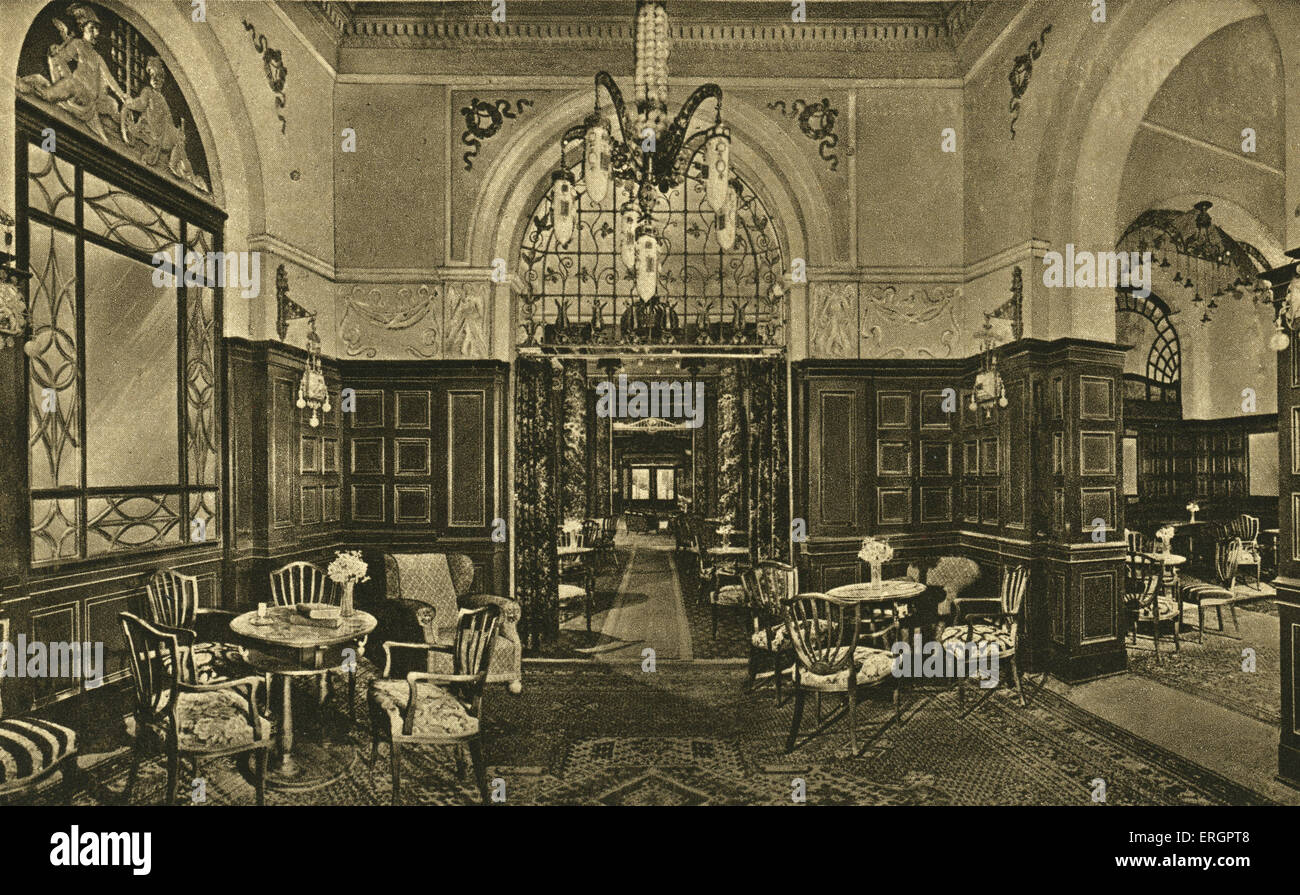 Central Hotel Berlin, Germany. Interior view, tearoom. Early 20th century. Stock Photo