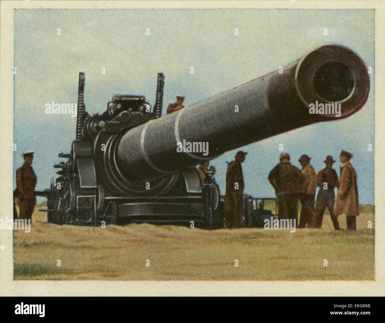 American ' s largest canon for shore defense. Calibre 42 cm,barrel length 12.5 metres, firing range 30 km. (Source: Cigarette cards published in Germany c.1934 reviewing military equipment in arms race prior to WW2) Stock Photo