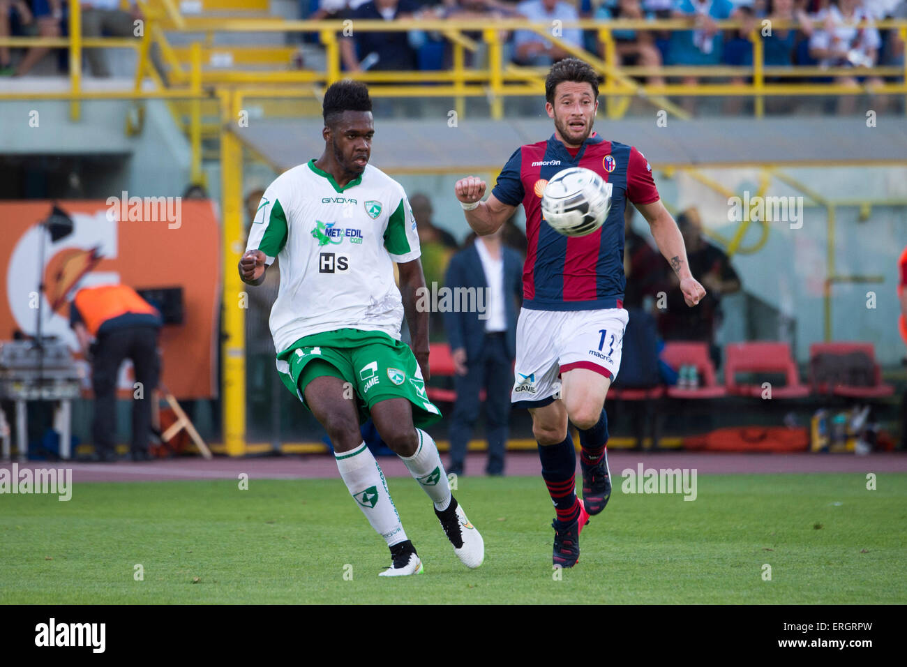 Vergara jherson hi-res stock photography and images - Alamy, image size:1300x956