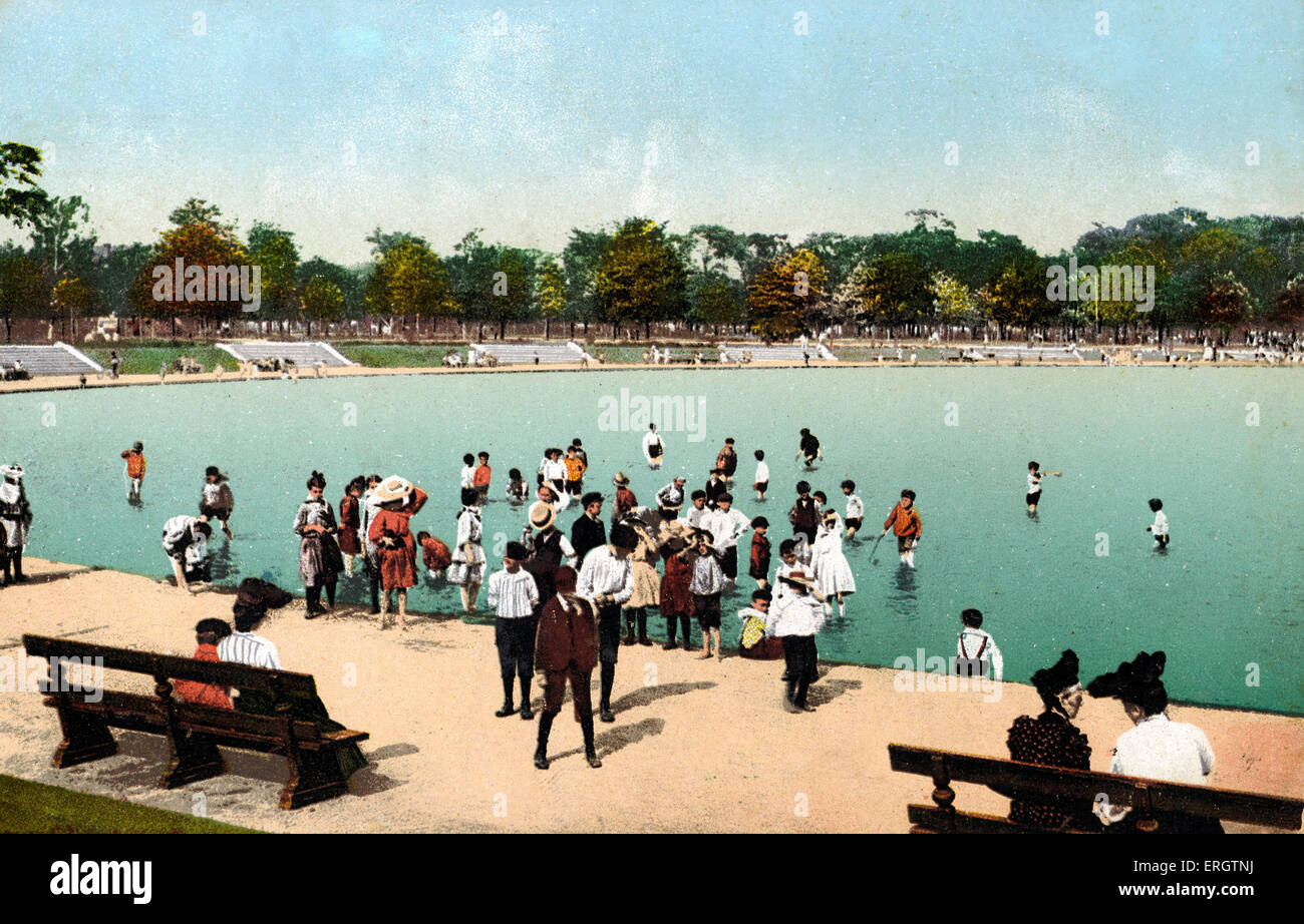 Buffalo, New York - Wading Pond at Humboldt Park, early 20th century. Children playing.  Colourised photo. Stock Photo