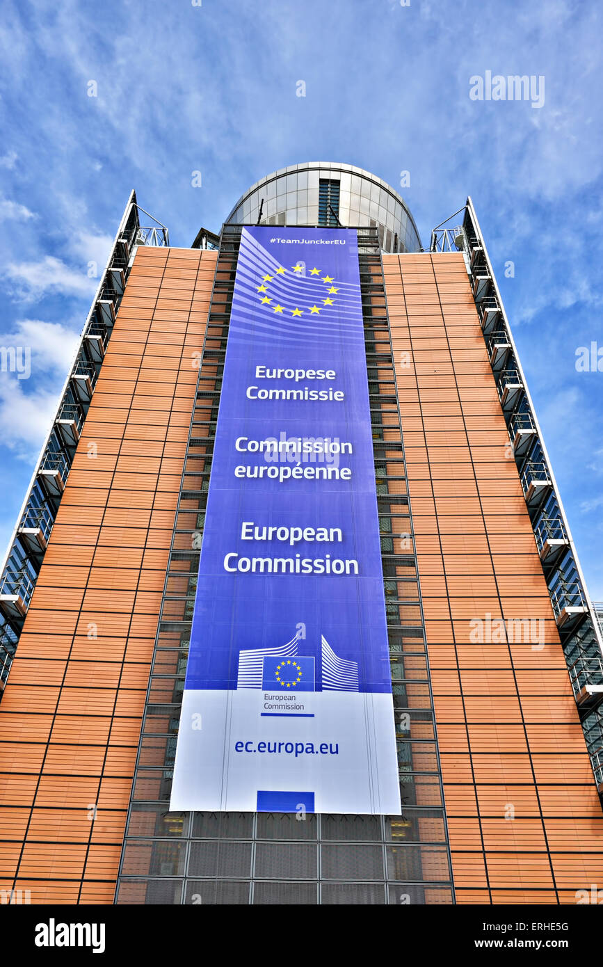 European commission building flag hi-res stock photography and images ...