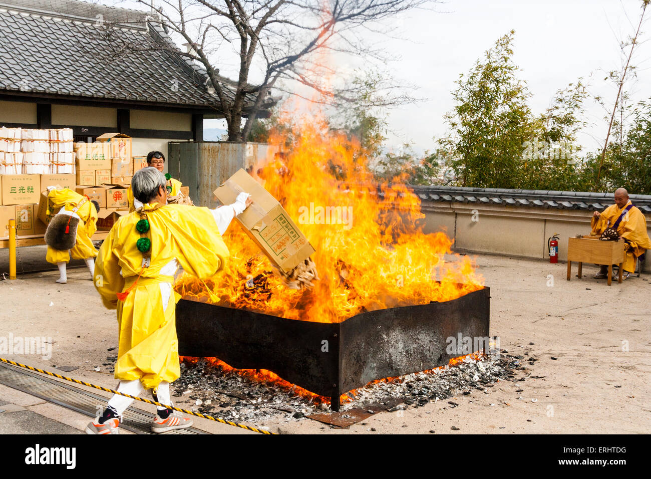 Japan, Nishinomiya, Mondo Yakujin temple. Yearly burning ritual, with ...