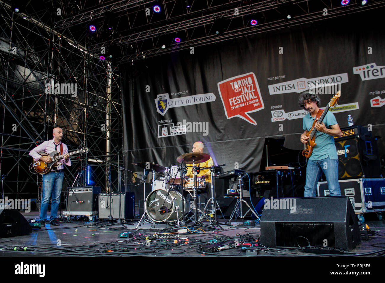 Get Alessio Menconi Guitar Images