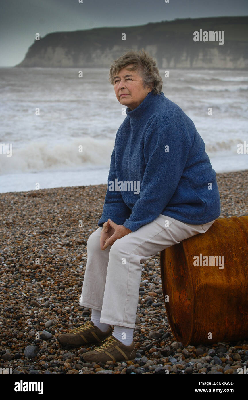 Clare Crowhurst widow of Donald Crowhurst the infamous 'lone sailor' on  Seaton beach in Devon Stock Photo - Alamy