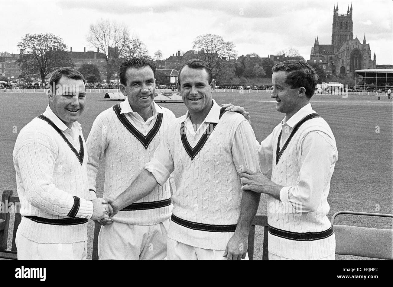 Sport Cricket 1960s Stock Photos & Sport Cricket 1960s Stock Images - Alamy1300 x 952