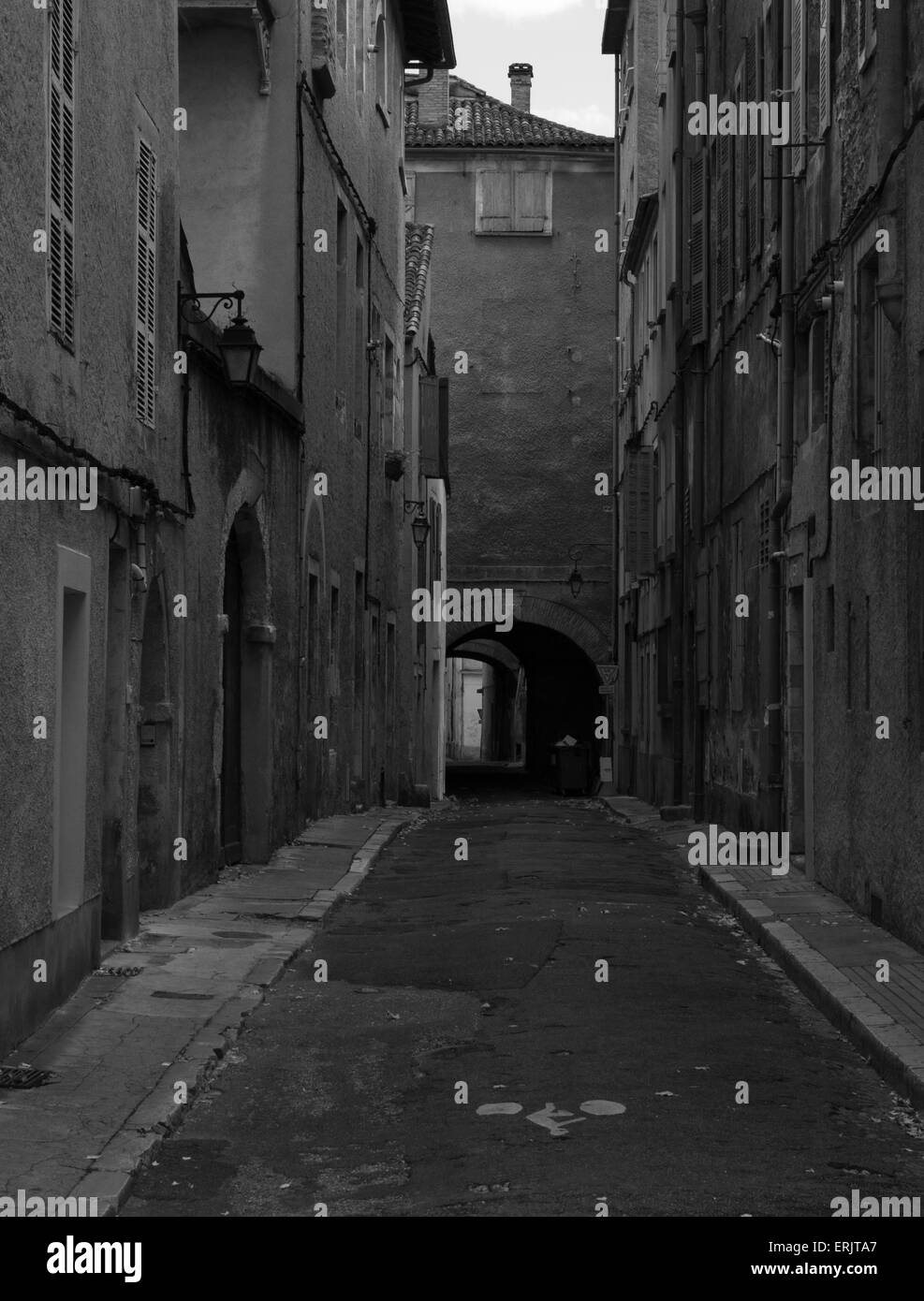 An old, narrow, street in Cahors, Lot, Southern France Stock Photo Alamy