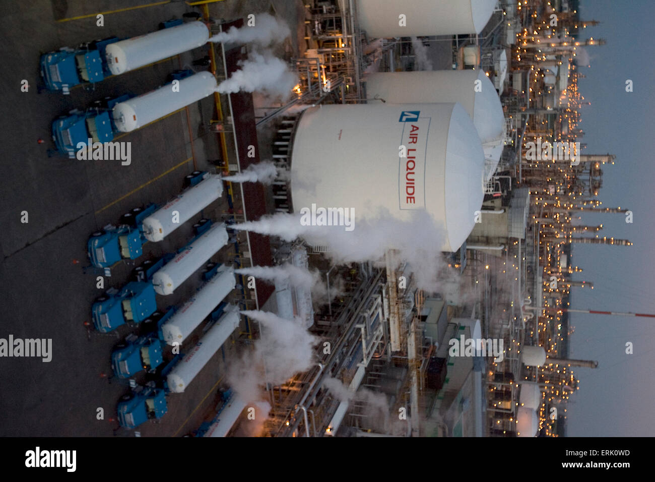 Liquid nitrogen tanker hi-res stock photography and images - Alamy