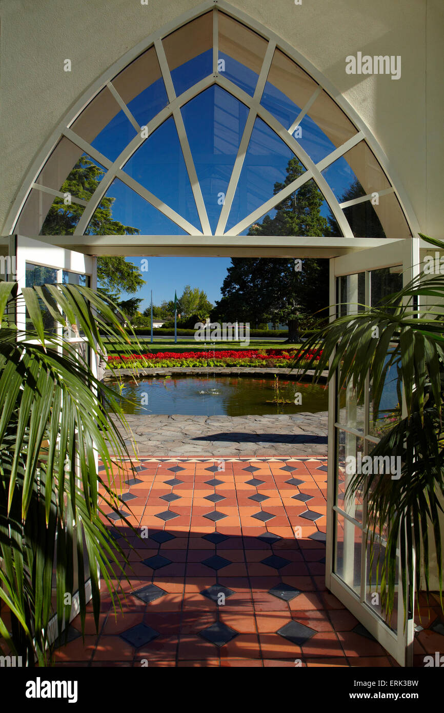 Victorian water feature hi-res stock photography and images - Alamy