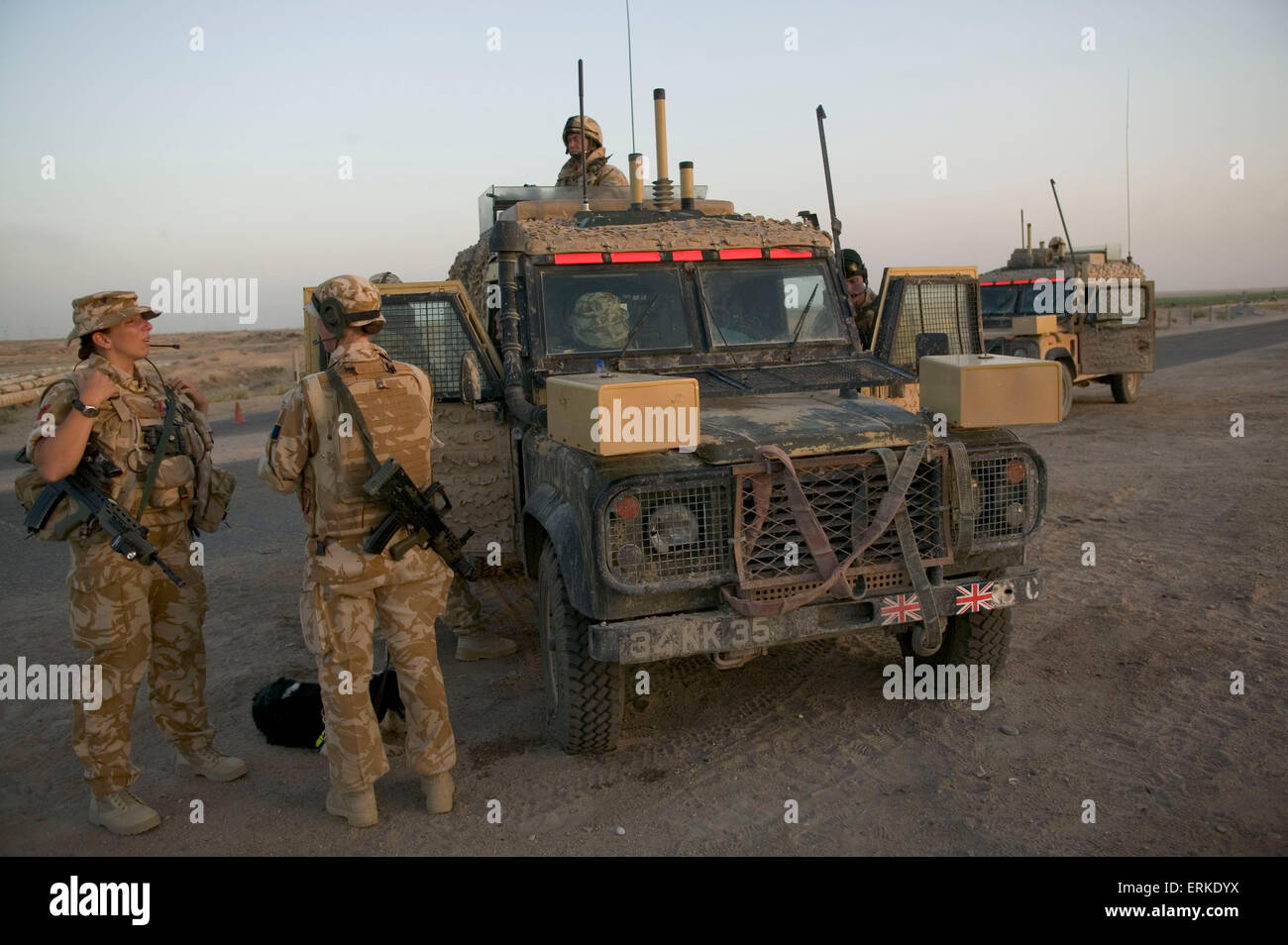British Forces in Iraq. Members of the 1st Battalion Devonshire and Dorset Light Infantry on patrol near Basra, Southern Iraq. Credit: Gary Calton / eyevine For further information please contact eyevine tel: +44 (0) 20 8709 8709 e-mail: info@eyevine.com www.eyevine.com Credit: Gary Calton / eyevine For further information please contact eyevine tel: +44 (0) 20 8709 8709 e-mail: info@eyevine.com www.eyevine.com Stock Photo