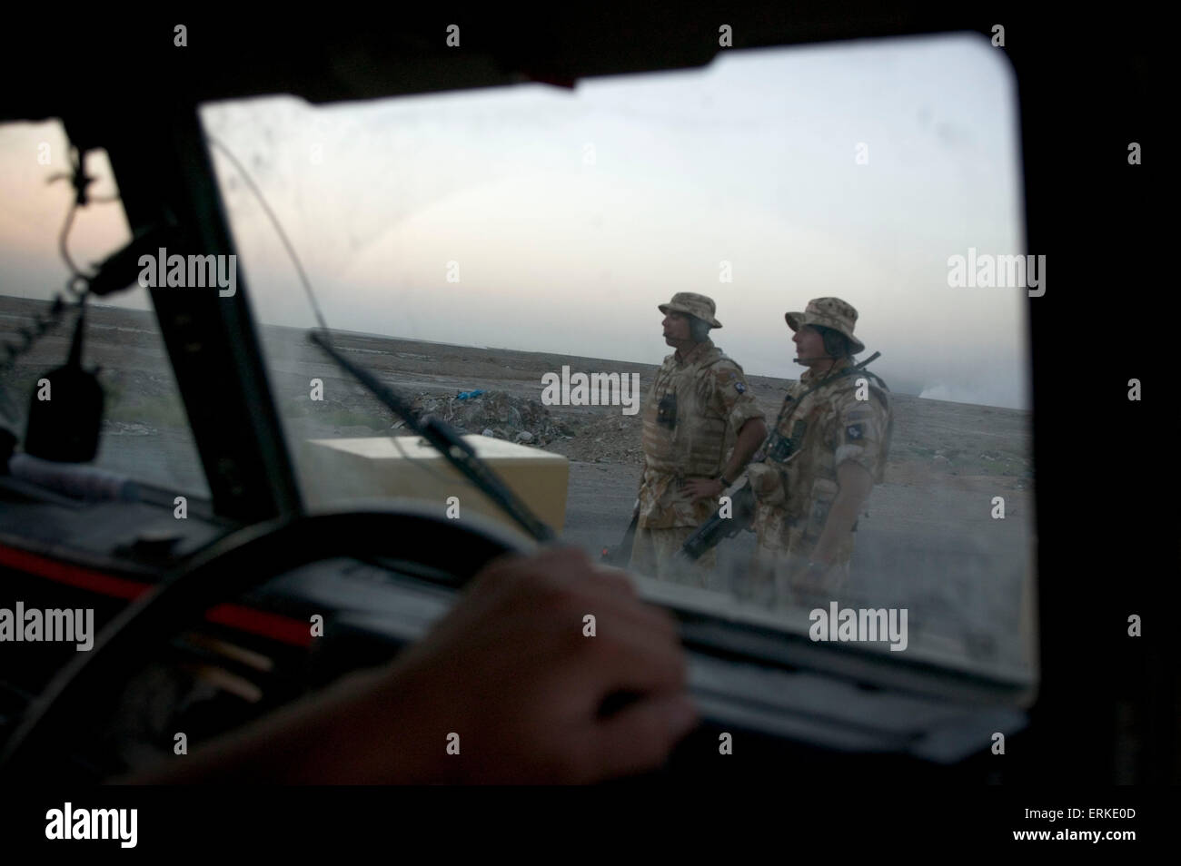 British Forces in Iraq. Members of the 1st Battalion Devonshire and Dorset Light Infantry on patrol near Basra, Southern Iraq. Credit: Gary Calton / eyevine For further information please contact eyevine tel: +44 (0) 20 8709 8709 e-mail: info@eyevine.com www.eyevine.com Credit: Gary Calton / eyevine For further information please contact eyevine tel: +44 (0) 20 8709 8709 e-mail: info@eyevine.com www.eyevine.com Stock Photo