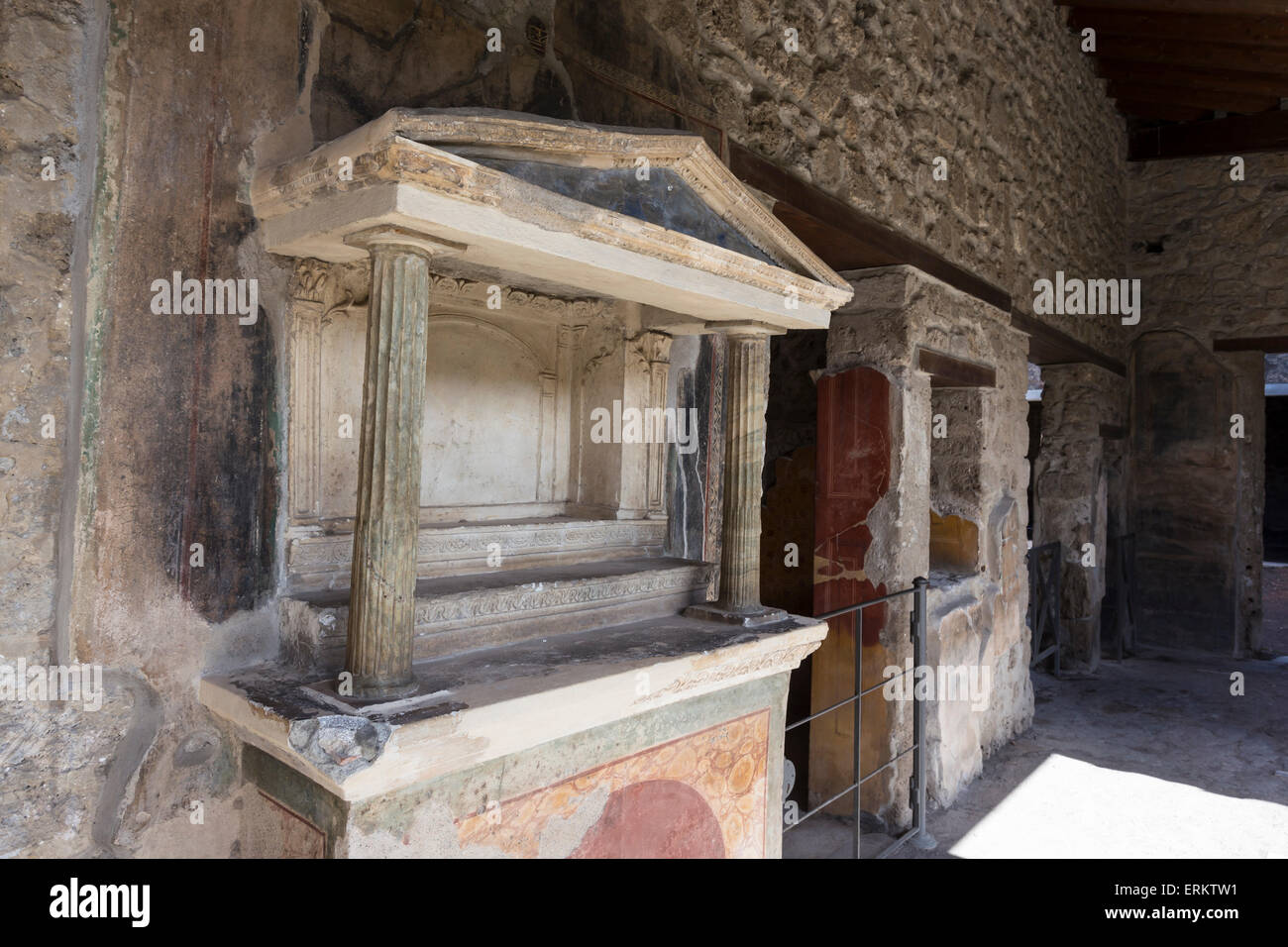 Lararium, House of the Amorini Dorati (Golden Cupids), Roman ruins of Pompeii, UNESCO World Heritage Site, Campania, Italy Stock Photo