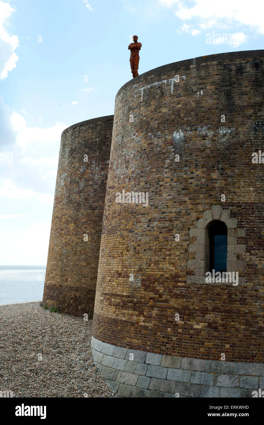 Sculpture man looking out sea hires stock photography and images Alamy
