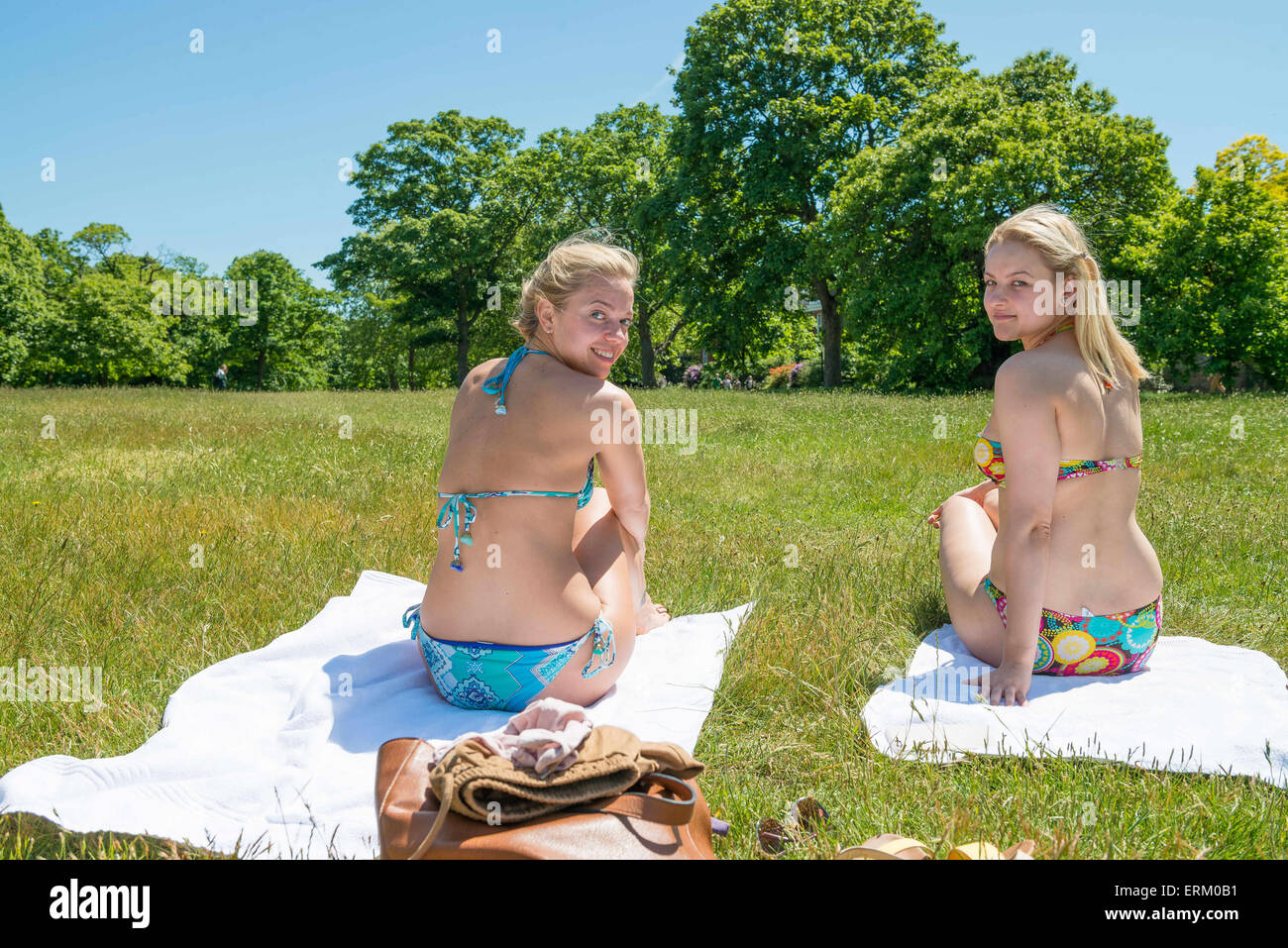 London, UK. 4th June, 2015. Dovile and Skaidre from Lithuania enjoying sunny day in Greenwich park today Credit:  Velar Grant/ZUMA Wire/ZUMAPRESS.com/Alamy Live News Stock Photo