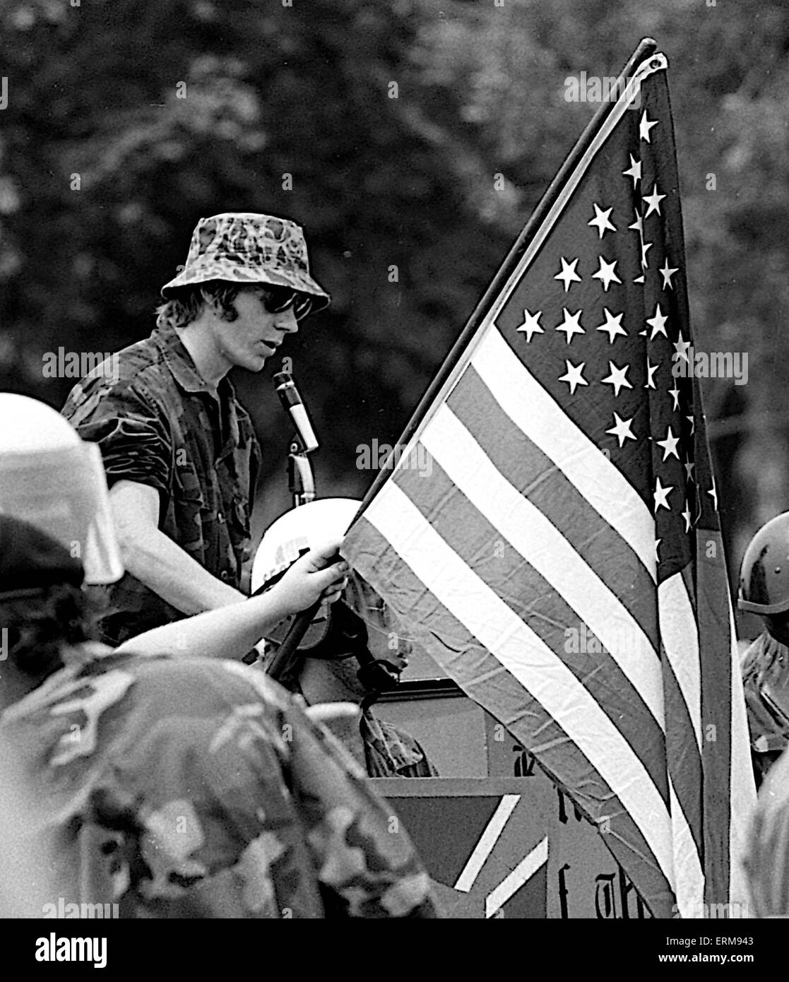 Chicago, Illinois, USA 28th June 986 KKK members and a white ...