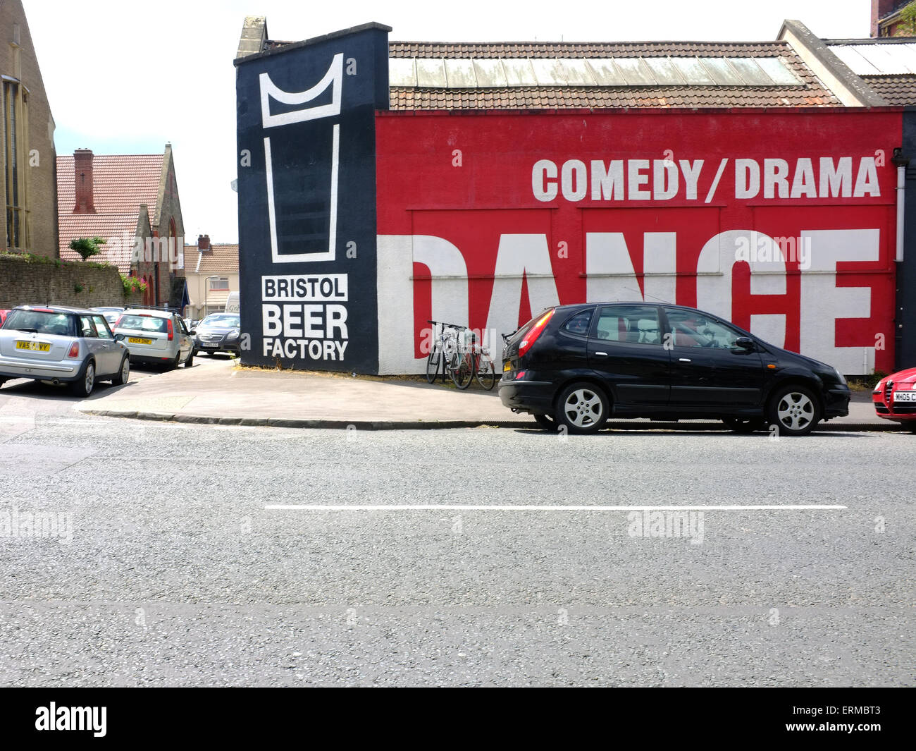 parking tobacco factory bristol Tobacco factory bristol hi-res stock photography and images