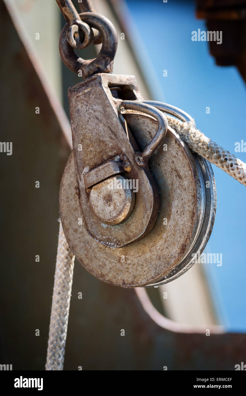Sailing rope tension with the fishing pulley Stock Photo Alamy