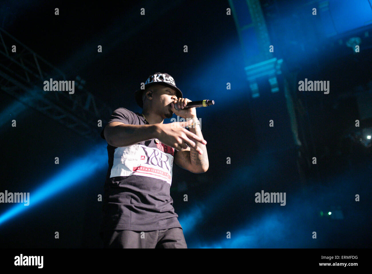 Perfrom Stock Photos & Perfrom Stock Images - Alamy