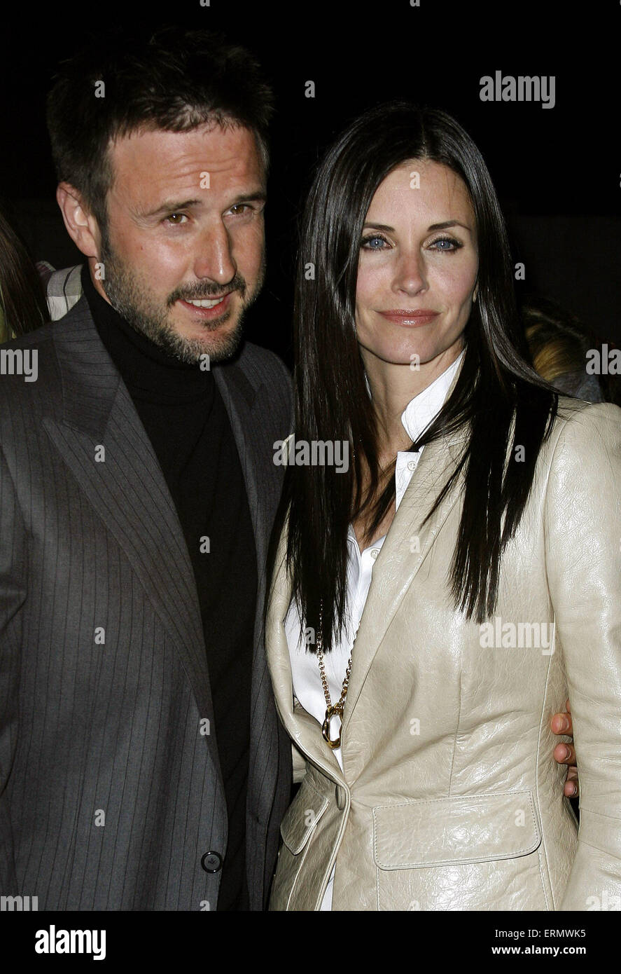 Courteney cox wedding ring deals