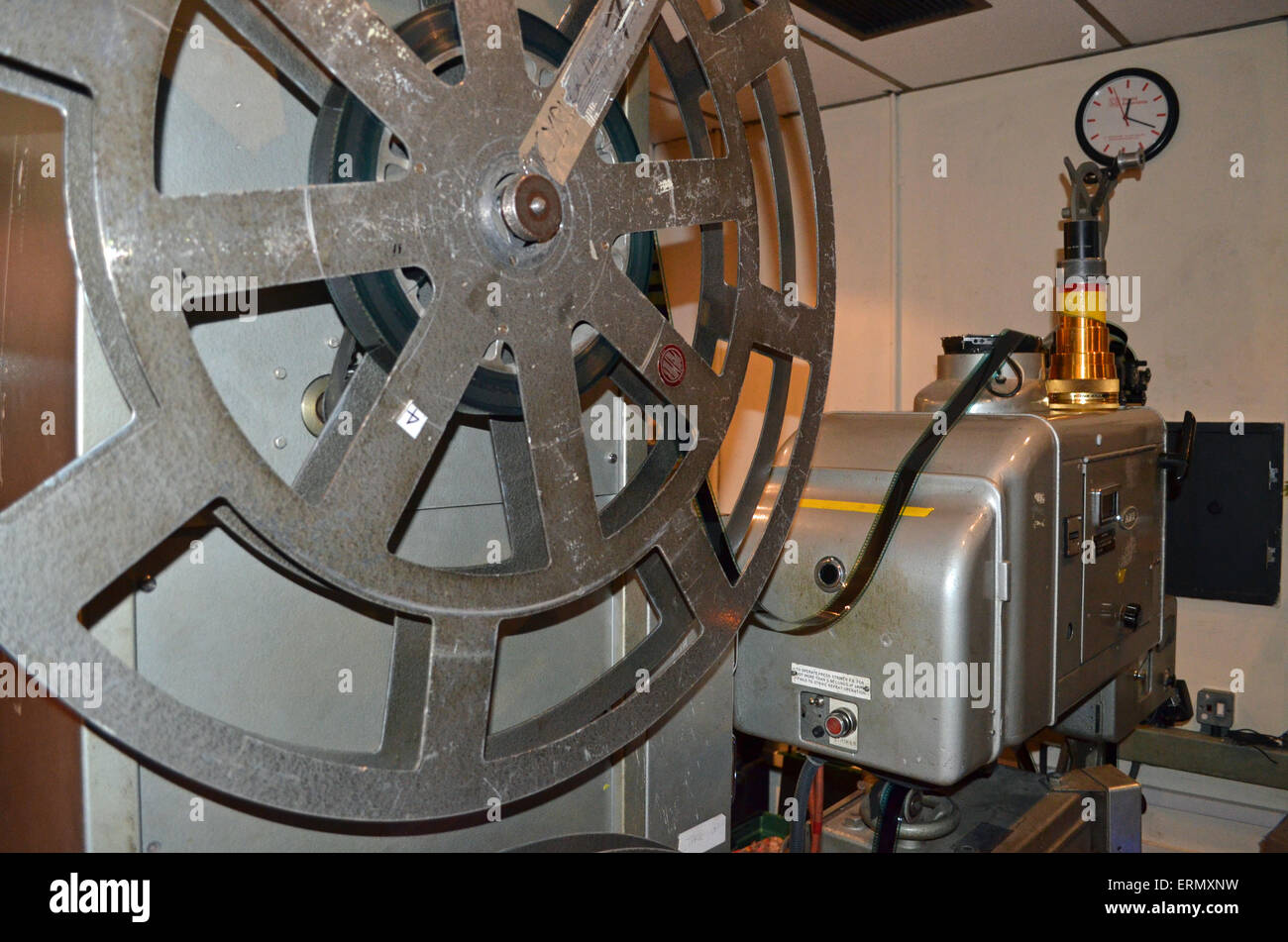 35mm film movie projector hi-res stock photography and images - Alamy