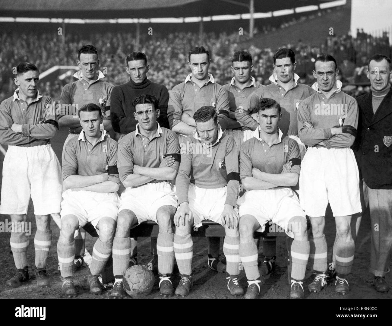 Birmingham City football club team group, February 1939. Back ro left to right: Jennings, Halsall, Clack, Sykes, Shaw, Madden, J Brown, W Gibson (trainer). Front row: Craven, Hughes, Jones and Bye. Stock Photo