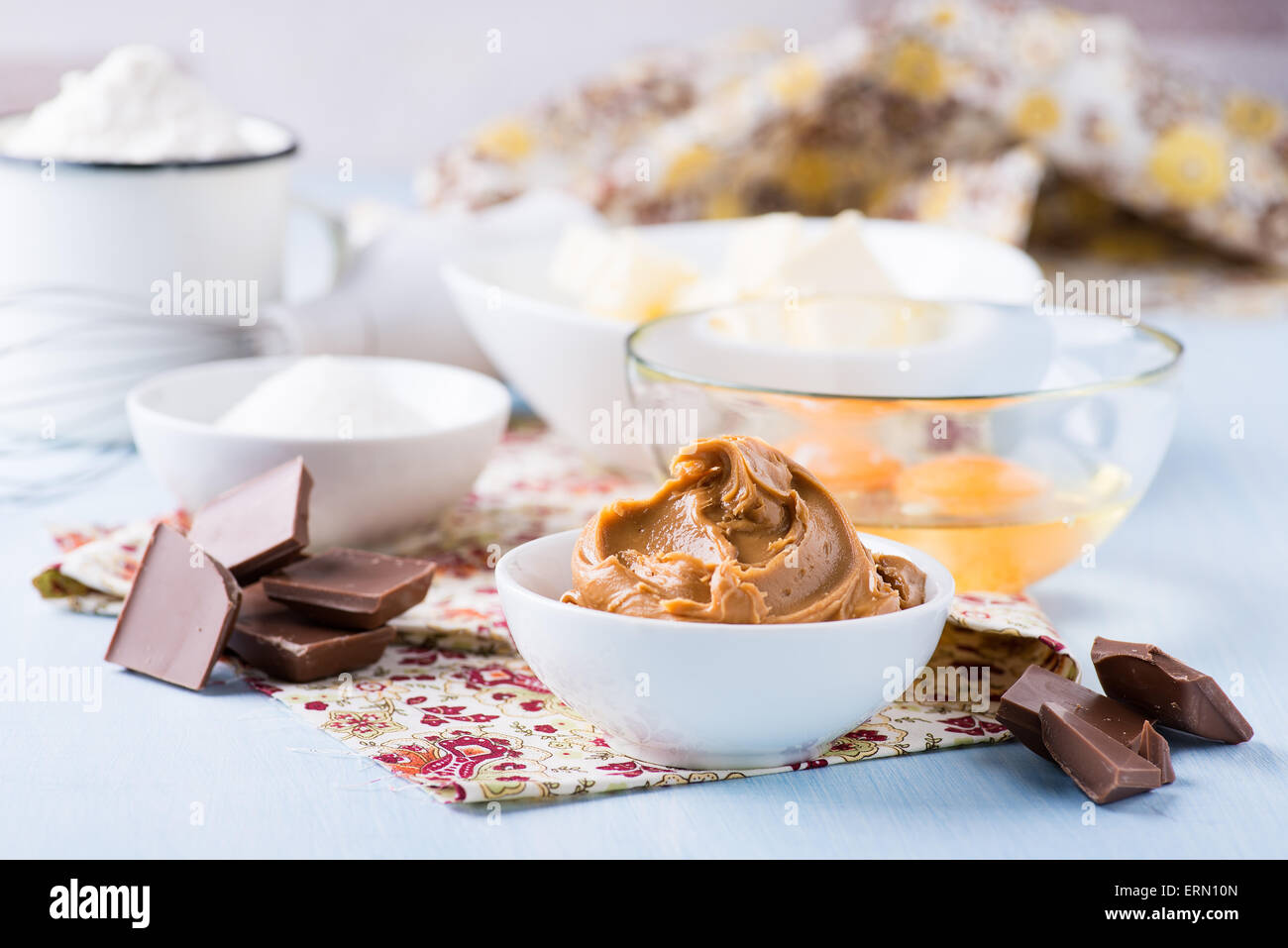 Peanut flour hires stock photography and images Alamy