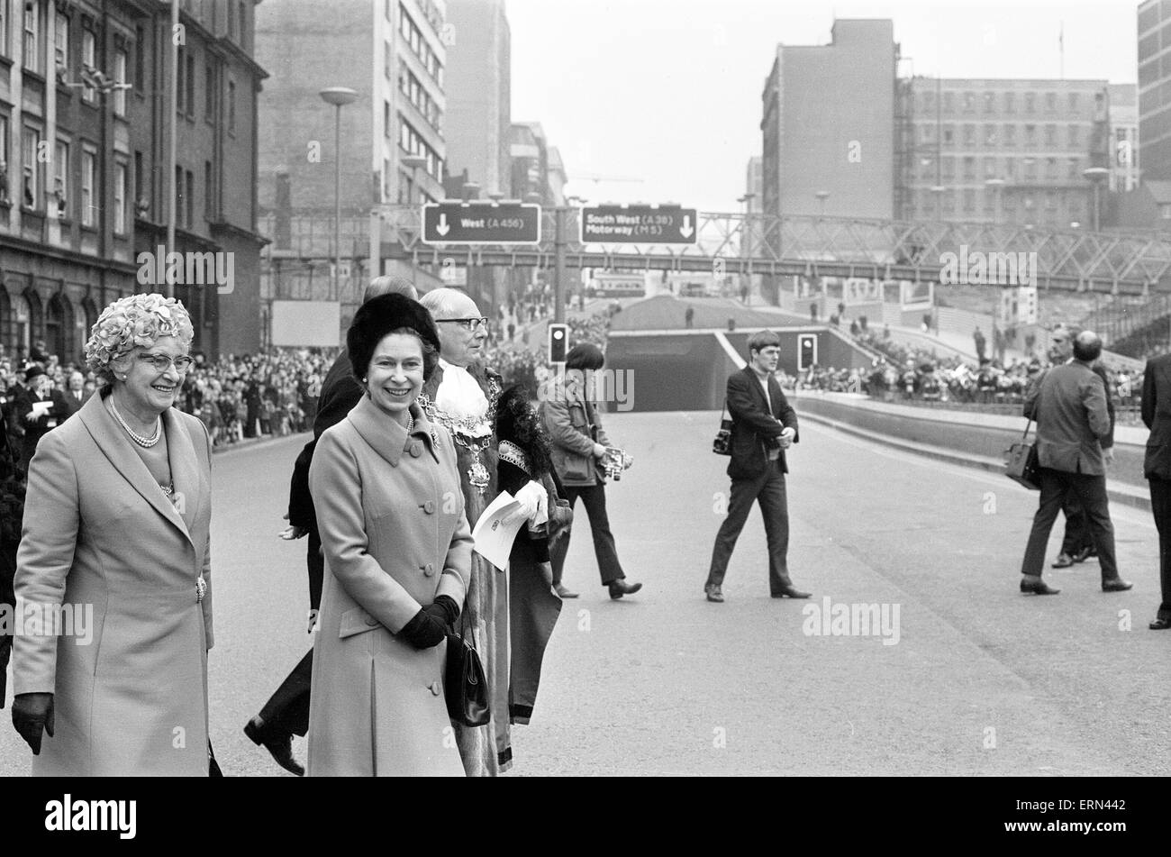 Queen Elizabeth II Visits Birmingham, to open the Great Charles Street Queensway tunnel, part of the A38, 7th April 1971. Stock Photo