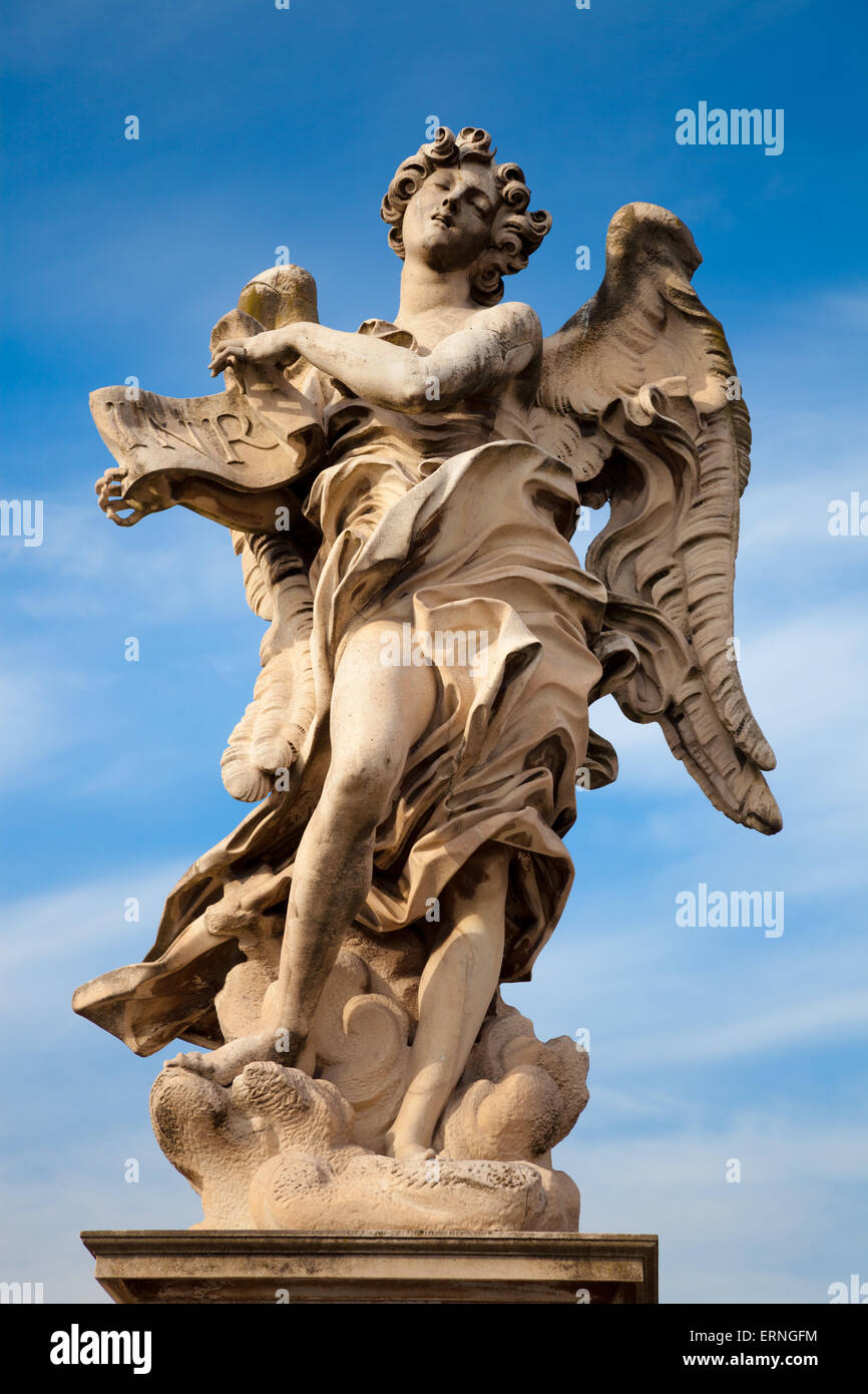 Bernini's angel along the Holy Angel bridge in Rome Stock Photo Alamy