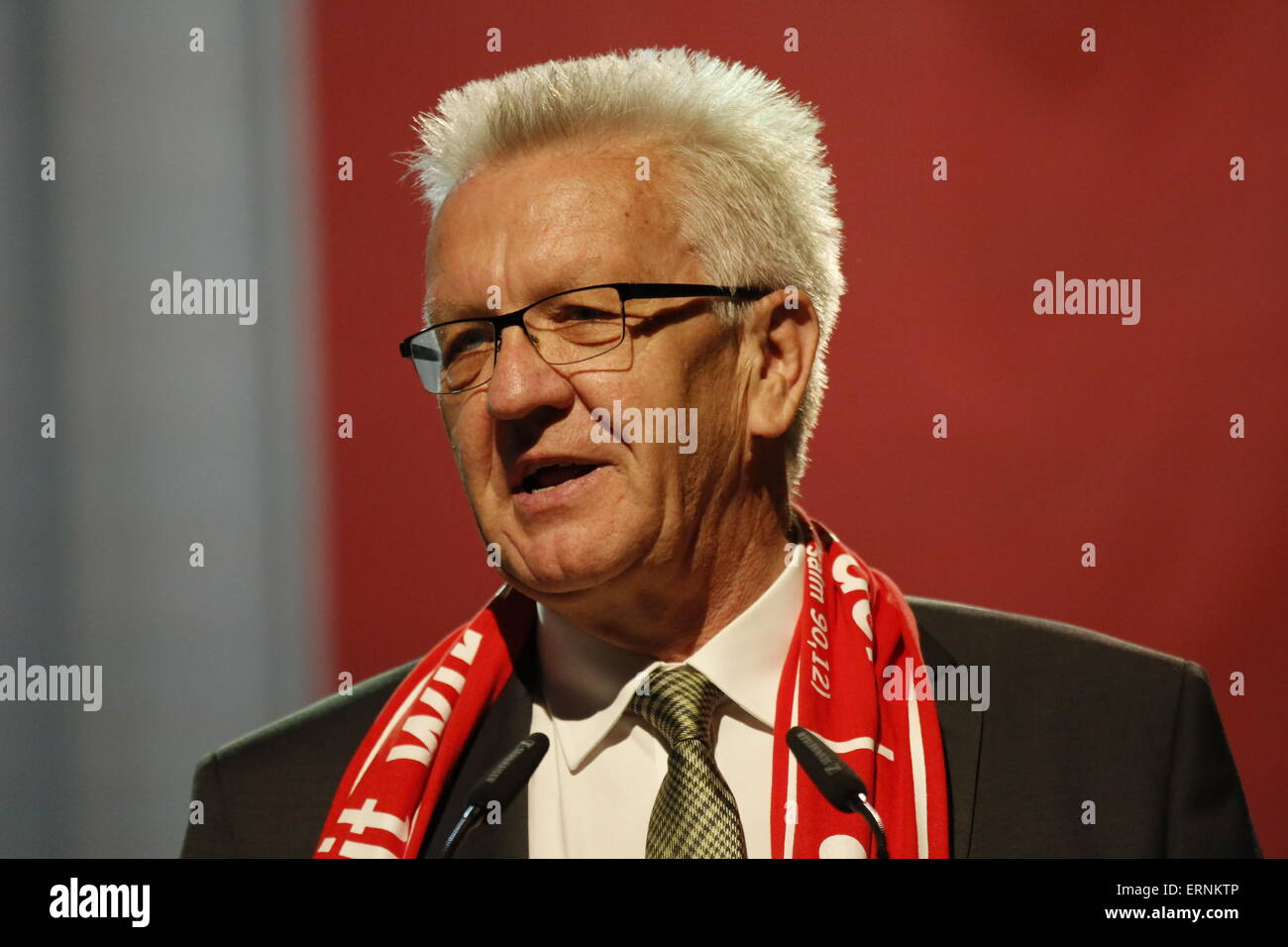 Stuttgart, Germany. 05th June, 2015. Winfried Kretschmann, the Minister-President of Baden-Württemberg, gives a Bible study at the 35th German Protestant Church Congress. The third day of the 35th Protestant Church Congress started with bible studies and political discussions. Music and events for children played an important part as well. Credit:  Michael Debets/Pacific Press/Alamy Live News Stock Photo