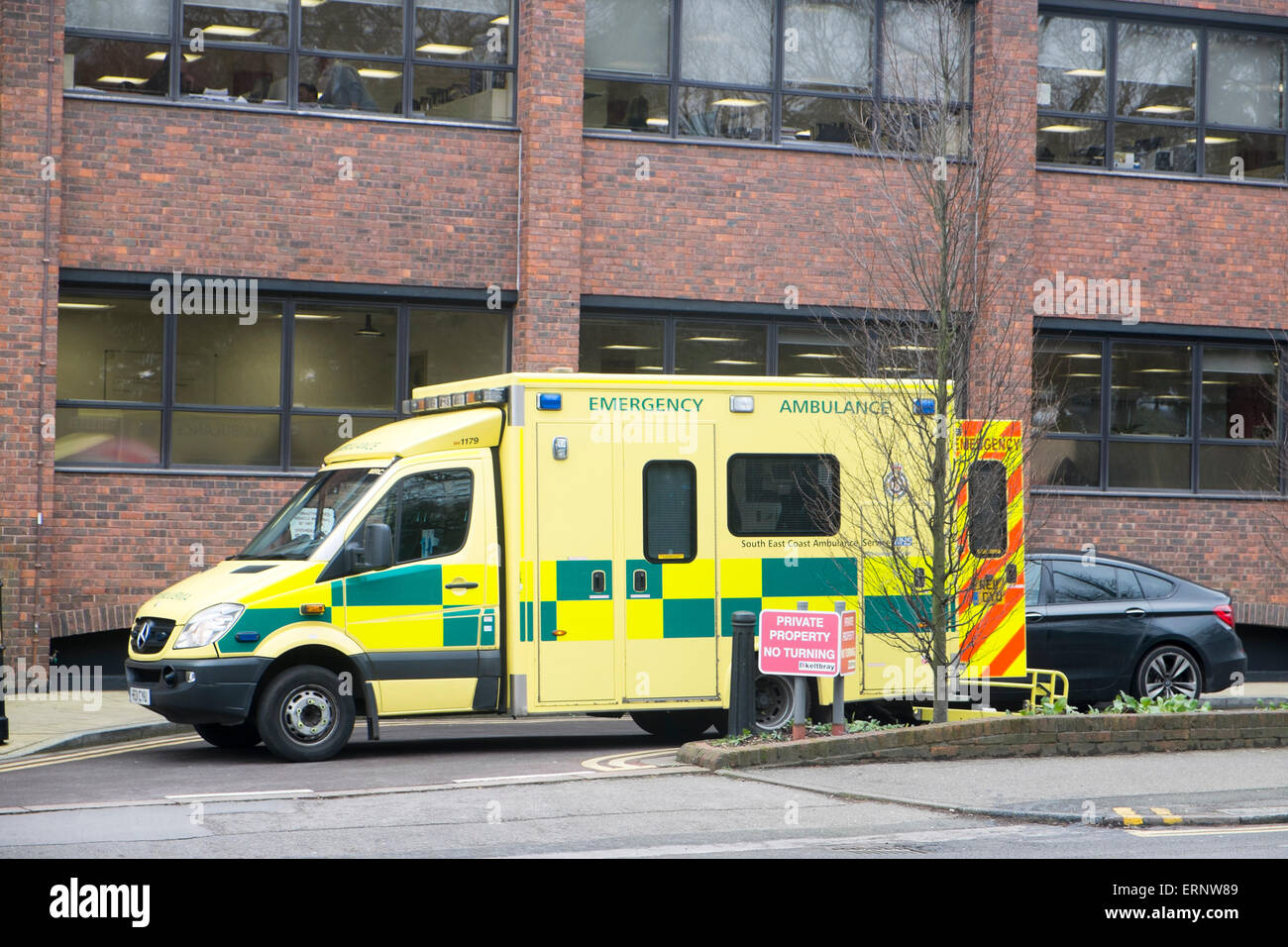 Ambulance england hi-res stock photography and images - Alamy