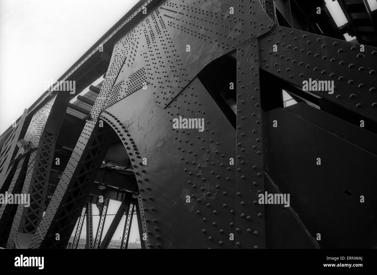 Chicago, IL, 21-Apr-1997: Steel construction of Franklin Street Bridge Stock Photo