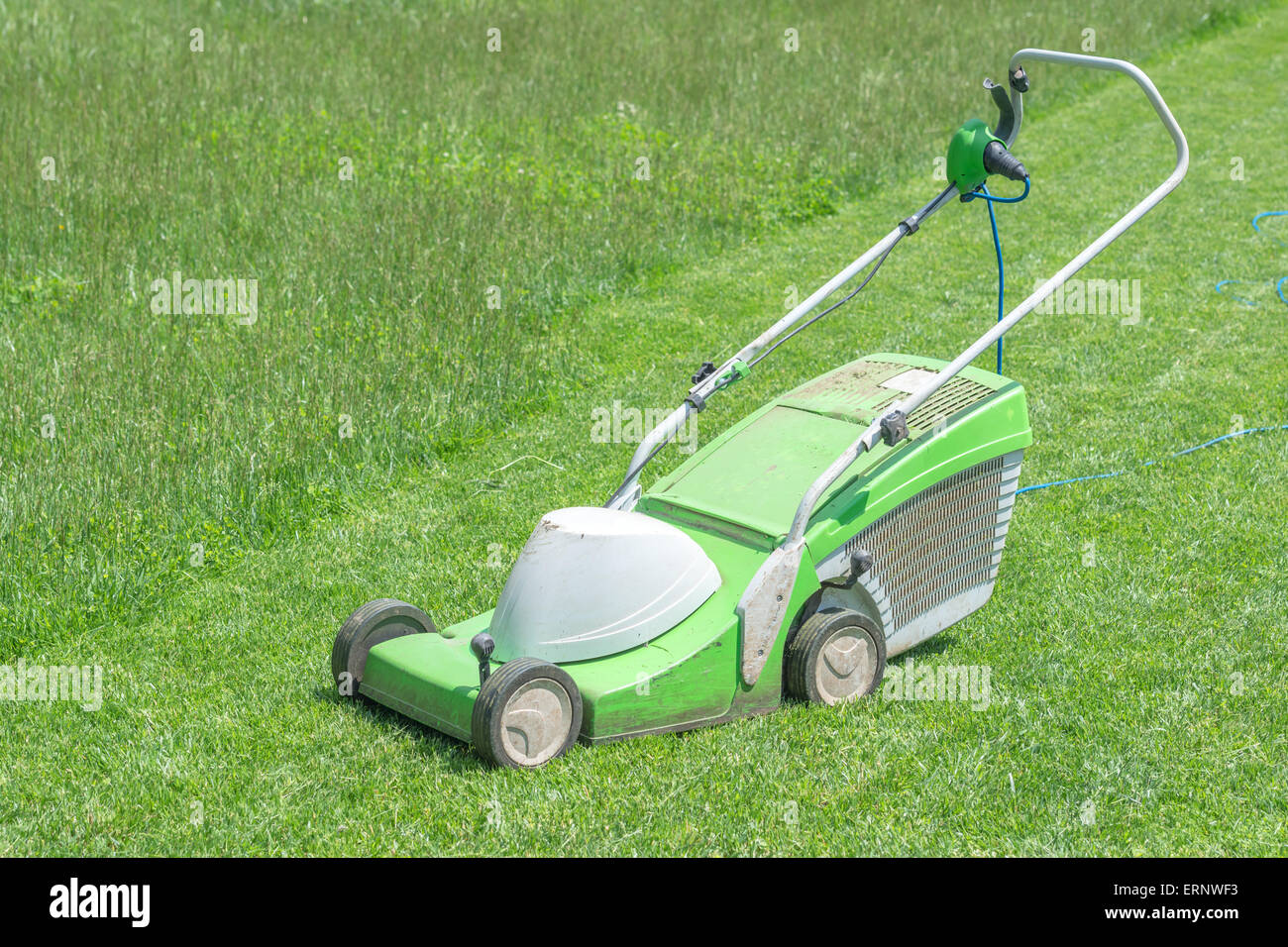 Close up green electric hi res stock photography and images Alamy