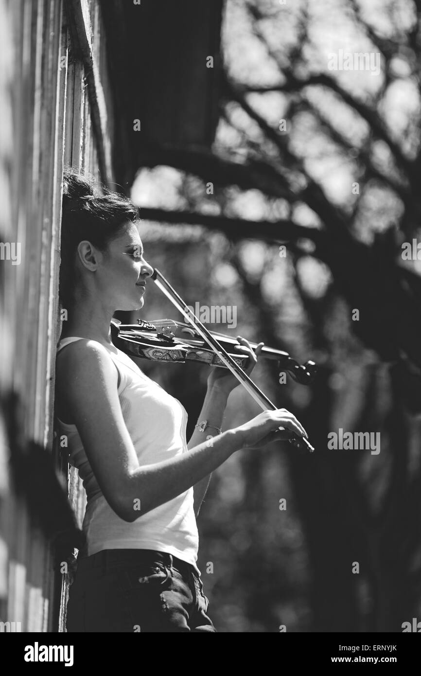 beautiful girl with a violin in his hands Stock Photo - Alamy