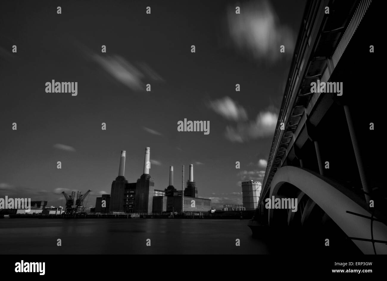 LONG EXPOSURE Battersea Power Station Stock Photo Alamy