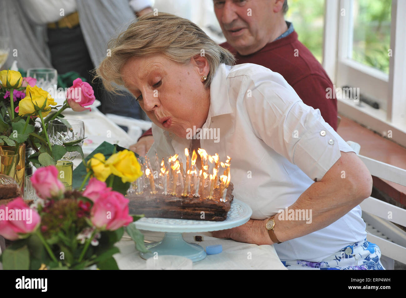 Glamorous granny hi-res stock photography and images - Alamy