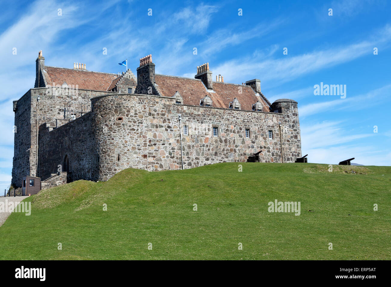 Duart Castle on the Isle of Mull, off the west coast of Scotland Stock Photo Alamy