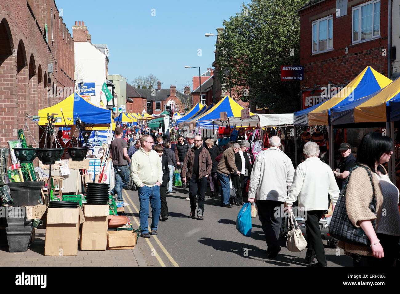 The busy Wednesday street market in Market Drayton, Shropshire Stock