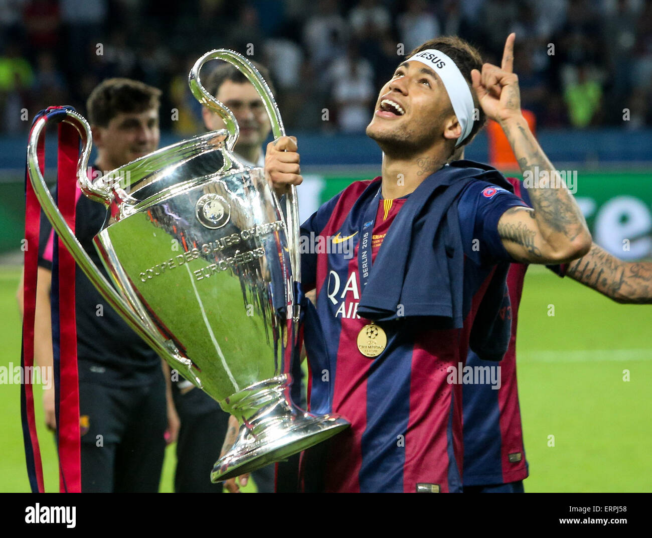 Berlin, Germany. 6th June, 2015. Neymar (C) of FC Barcelona celebrates with  the trophy after the UEFA Champions League final match between Juventus  F.C. and FC Barcelona in Berlin, Germany, June 6,