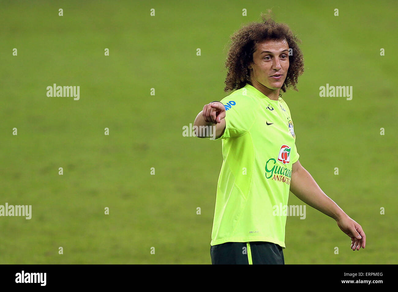 Sao Paulo, Brazil. 6th June, 2015. Player David Luiz of Brazil's national soccer team takes part a training session in Sao Paulo, Brazil, on June 6, 2015. Brazil will face Mexico in a friendly match on Sunday, before their participation in the Copa America 2015 finals, to be held in Chile from June 11 to July 4. © Rahel Patrasso/Xinhua/Alamy Live News Stock Photo