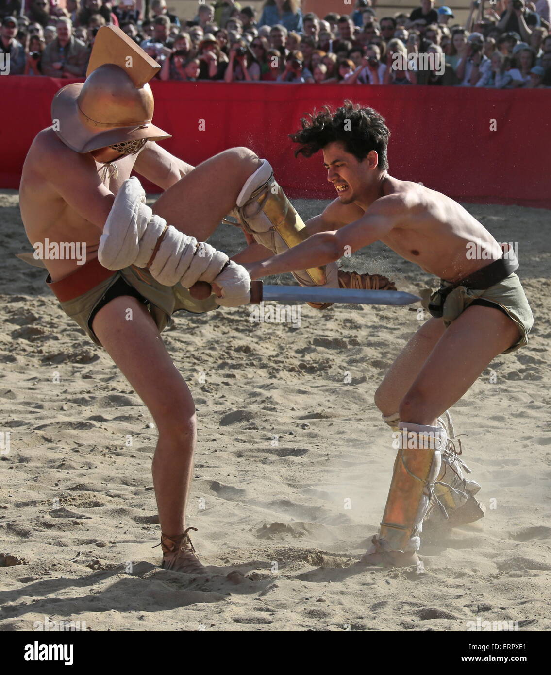 [IMAGE:https://c8.alamy.com/comp/ERPXE1/moscow-russia-6th-june-2015-reenactors-portraying-roman-gladiators-ERPXE1.jpg]