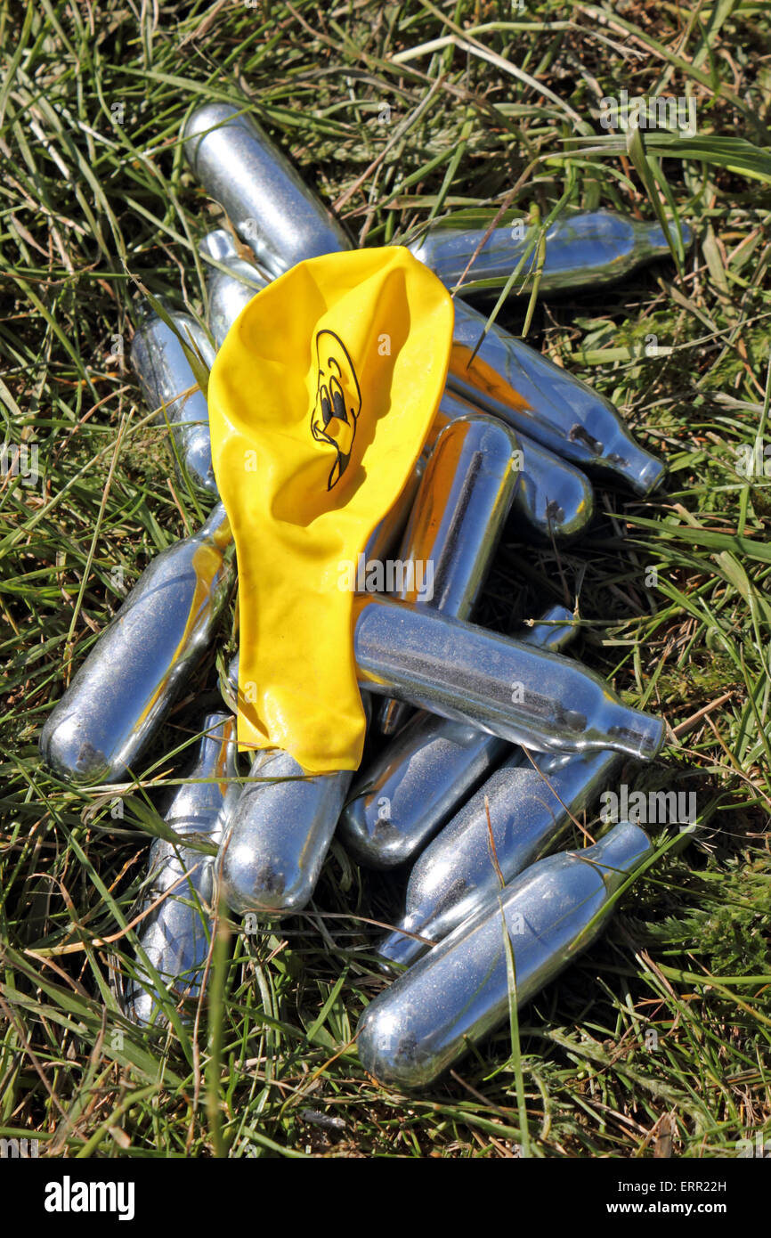 Pile of nitrous oxide canisters hires stock photography and images Alamy