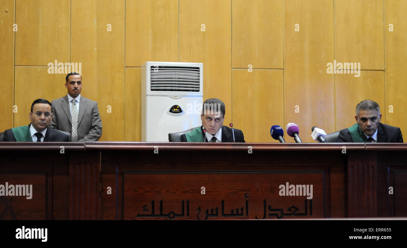 cairo-egypt-7th-june-2015-judges-attend-the-trial-of-former