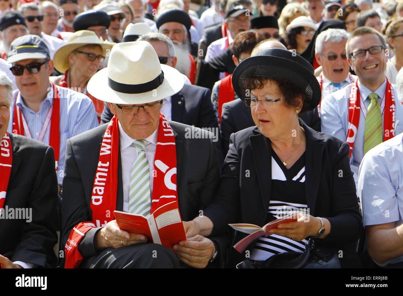 Winfried Kretschmann (left), the Minister-President of Baden-Württemberg, and his wife Gerlinde (right) are pictured at the closing ceremony of the 35th German Protestant Church Congress. 95,000 worshippers attended the closing open air service of the 35th German Protestant Church Congress in Stuttgart. © Michael Debets/Pacific Press/Alamy Live News Stock Photo